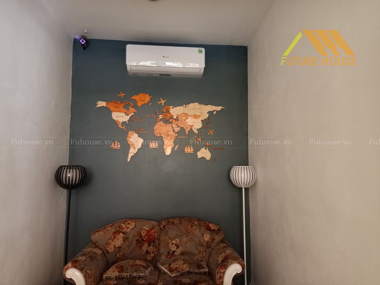 bản đồ gỗ trang trí tường