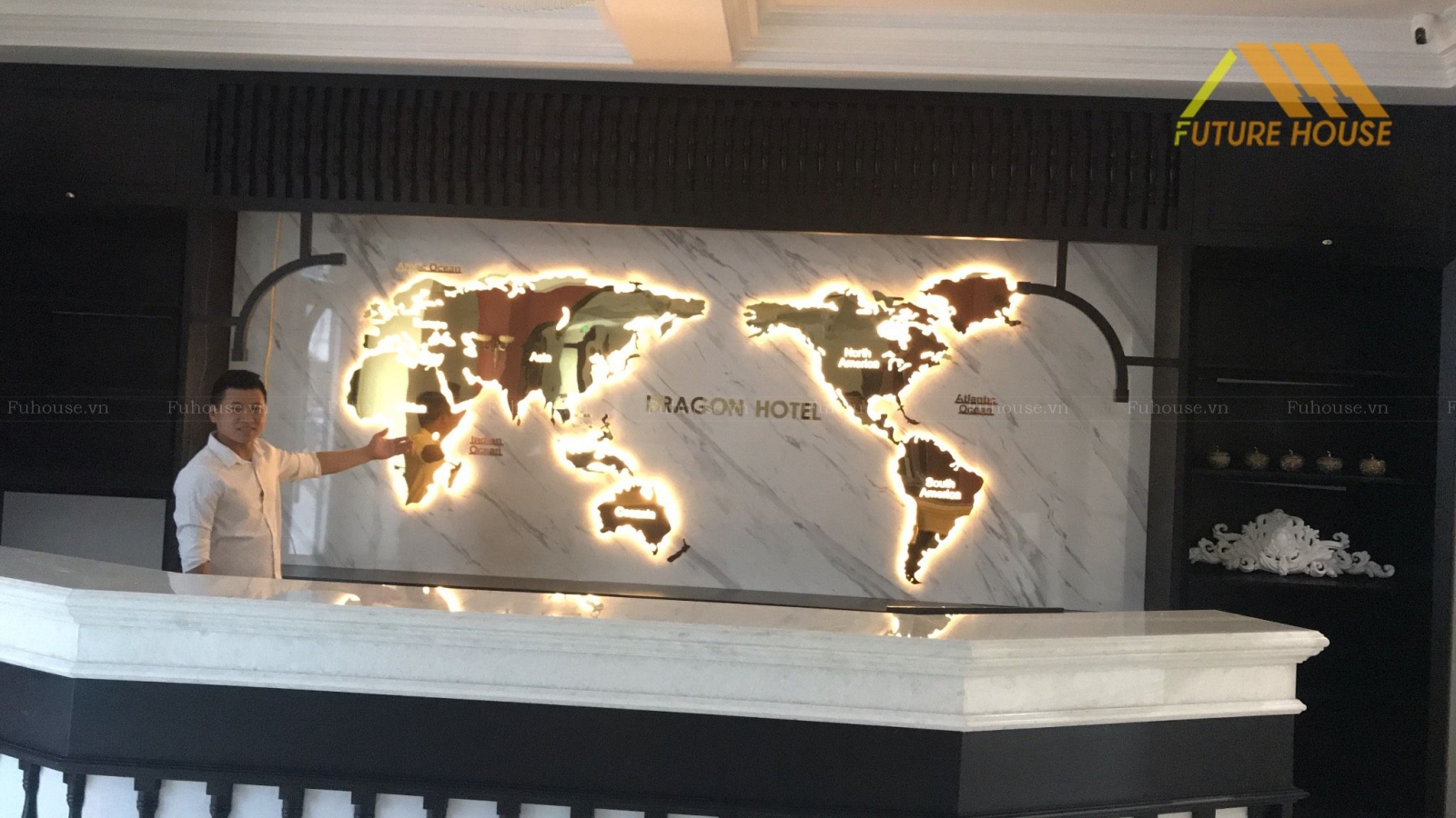 bản đồ inox mạ vàng decor